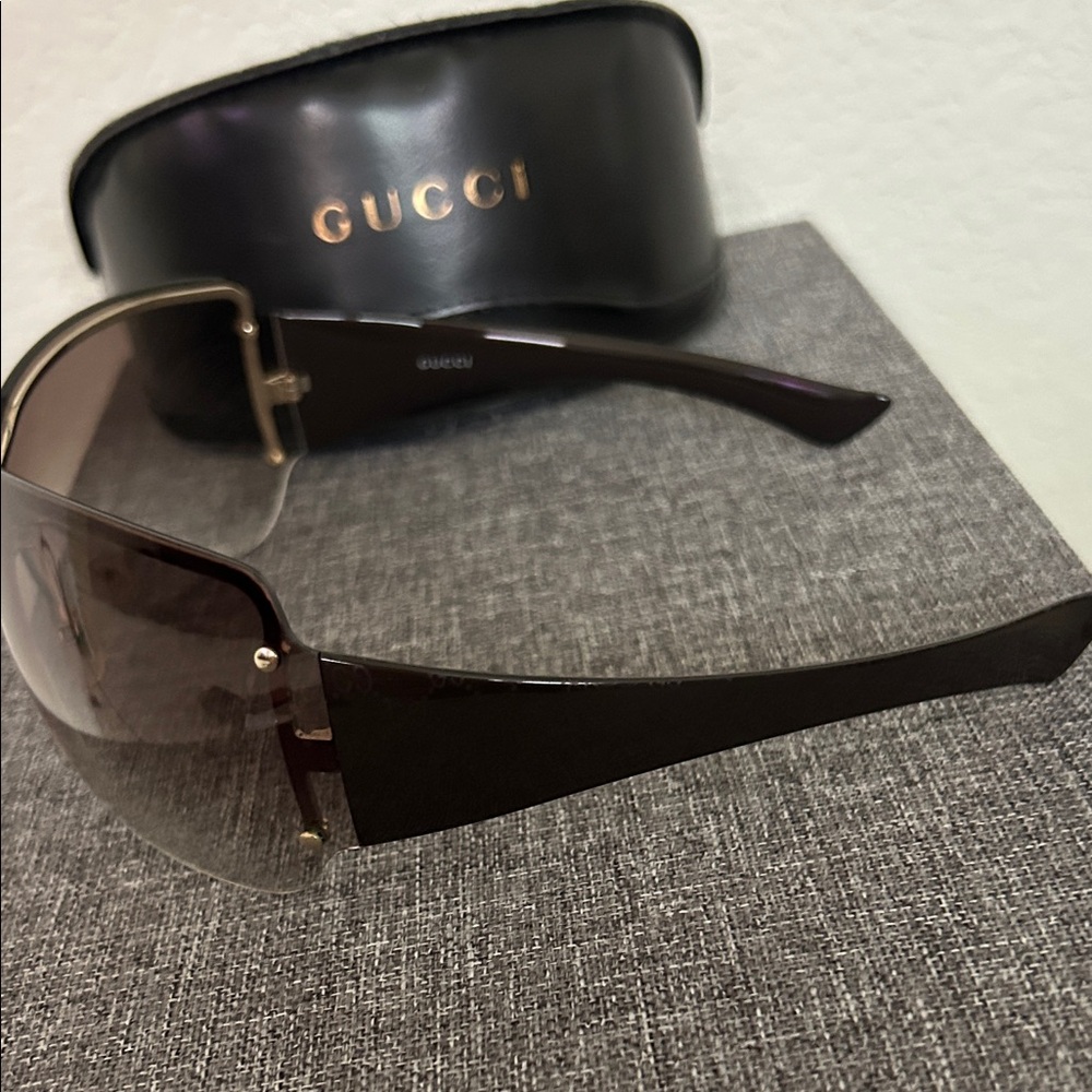Gucci Gradient Brown Sunglasses - Picture 2 of 3